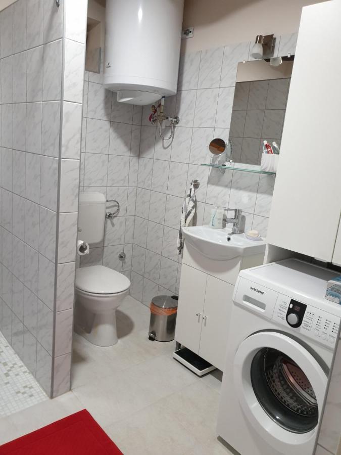 Kis Haz Apartman Zalacsany Bagian luar foto