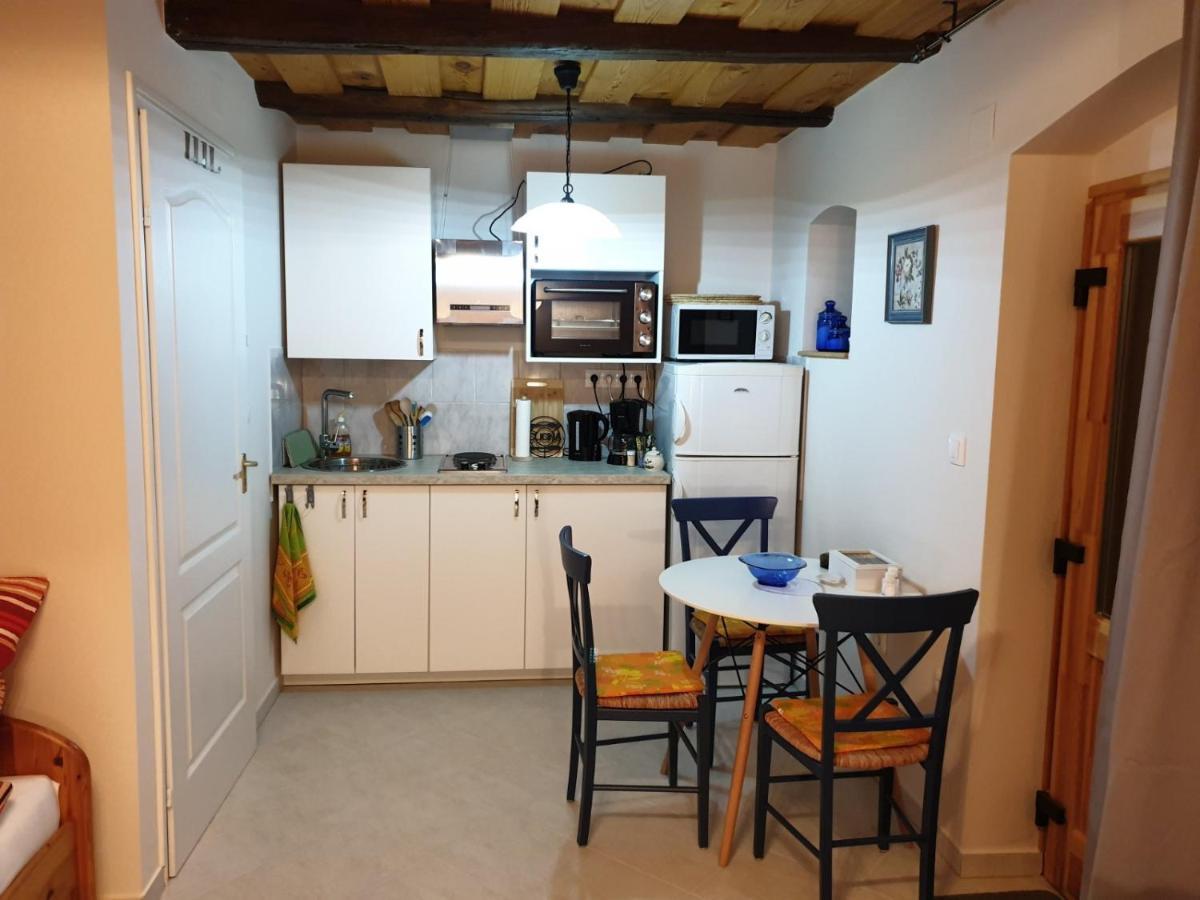 Kis Haz Apartman Zalacsany Bagian luar foto